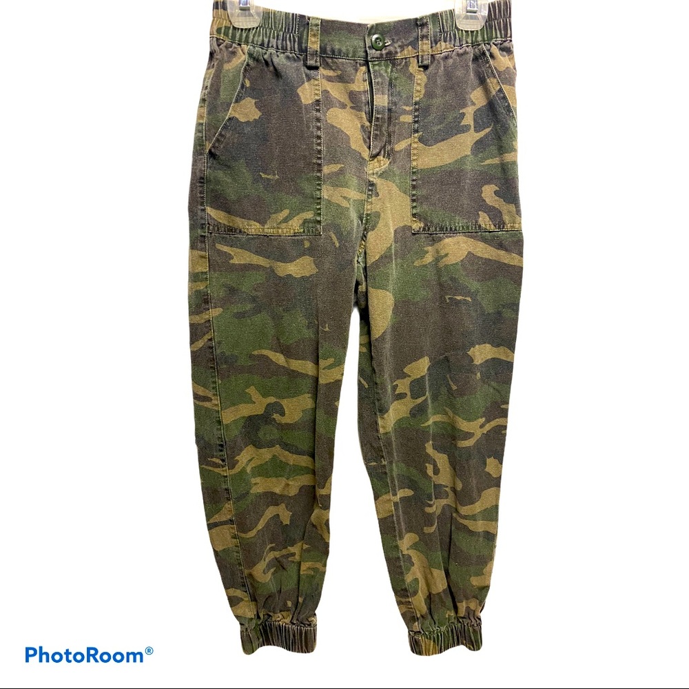 Women’s size M PacSun Camo pants